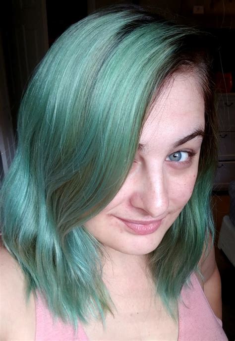 How to Rock Sea Witch Emerald Hair Dye for Special Occasions